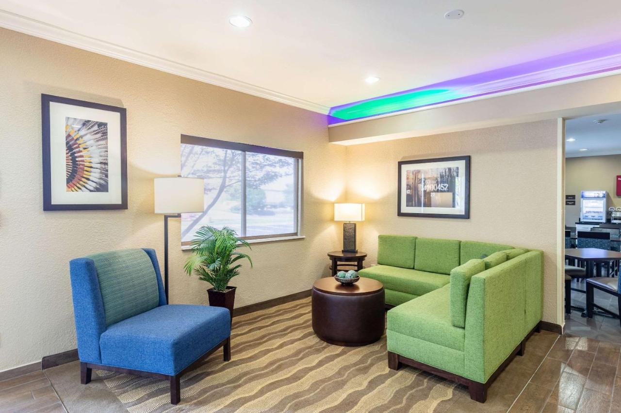 Comfort Inn South Tulsa - Woodland Hills Bagian luar foto