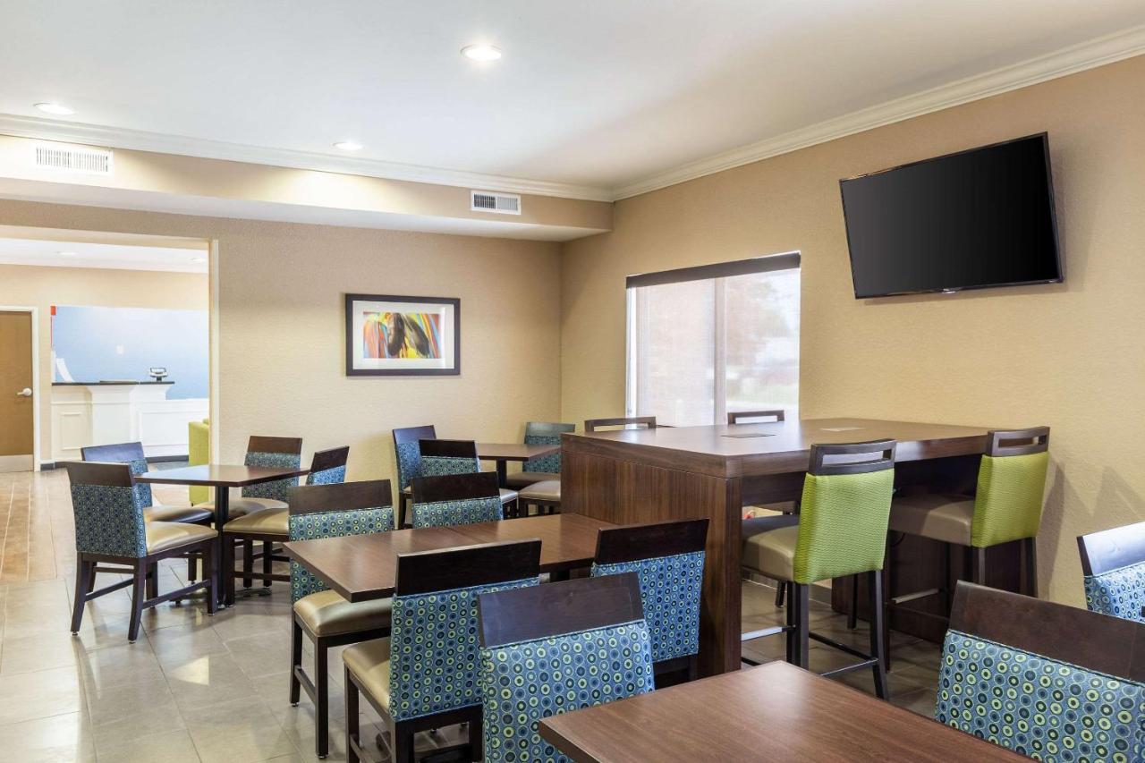 Comfort Inn South Tulsa - Woodland Hills Bagian luar foto